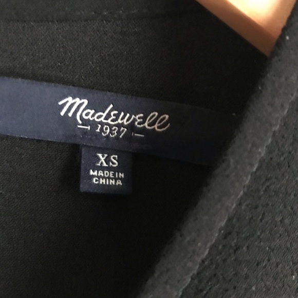 𝅺women’s Madewell cap sleeve shirt.  Black, size XS. - Picture 3 of 4